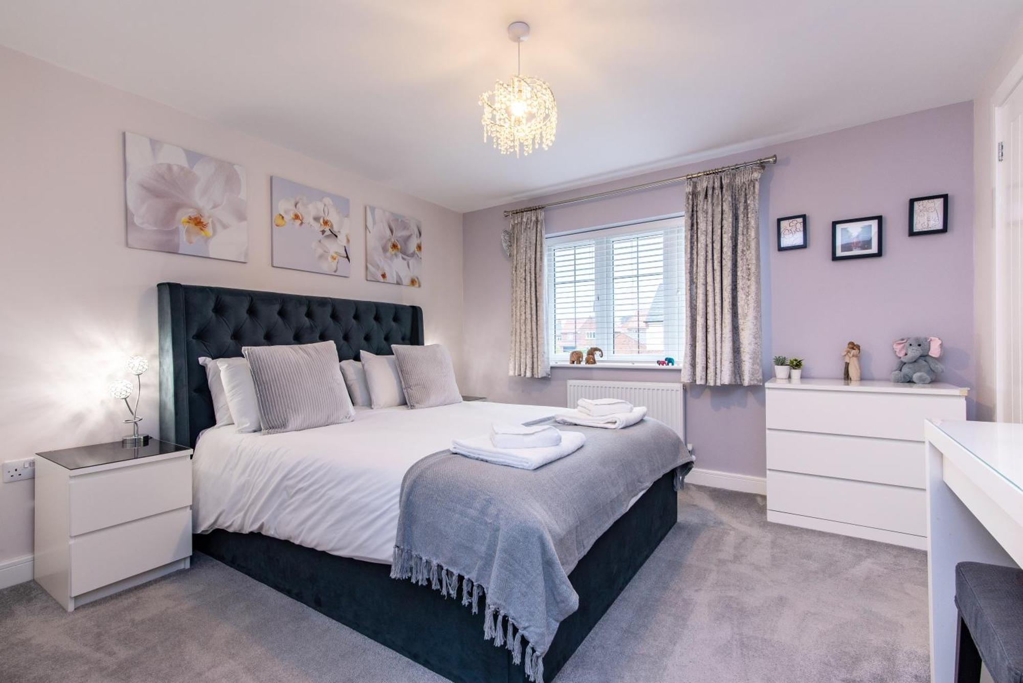 4 Bedroom Detached House Ideal For Families And Corporate Stays In Radcliffe On Trent Dış mekan fotoğraf